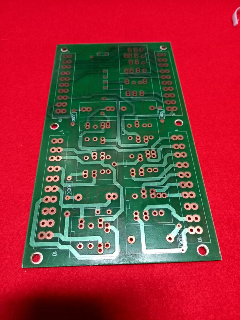 ร้านบริการก๊อปปี้แผ่นปริ้น บริการ Copy PCB งานดี คุยง่าย ราคาถูก Tel. 082-582-8663 - ช่างตูน